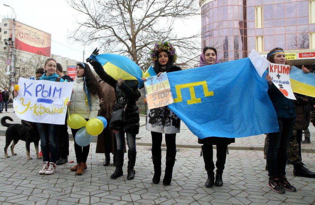 'Crimea is Ukraine': Pro-Ukrainian Demonstrators Show Their Support. Image Source: nbcnews.com
