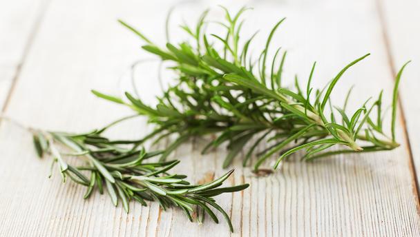 5 Easily Available Herbs To Use To Elevate The Flavor Of Any Dish